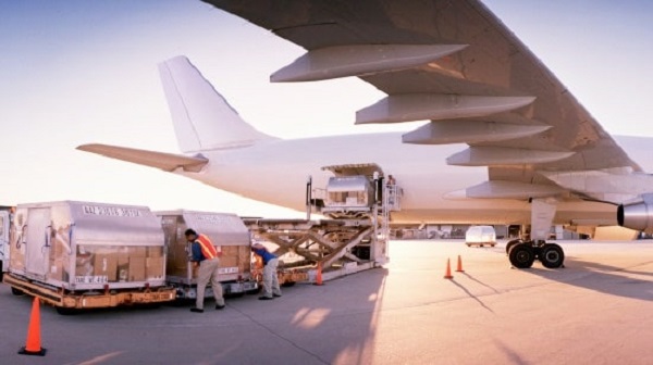 vận chuyển hàng hóa bằng đường hàng không