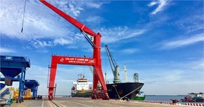 Nhu cầu vận chuyển hàng hóa, xuất khẩu lớn, tạo áp lực về vận tải logistics và cảng biển